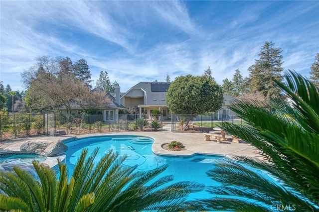 7272 N Traverse, Clovis, CA 93619