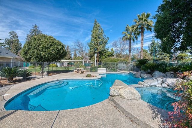 7272 N Traverse, Clovis, CA 93619