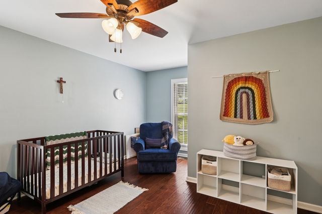 5048 Riverview Dr, Pegram, TN 37143