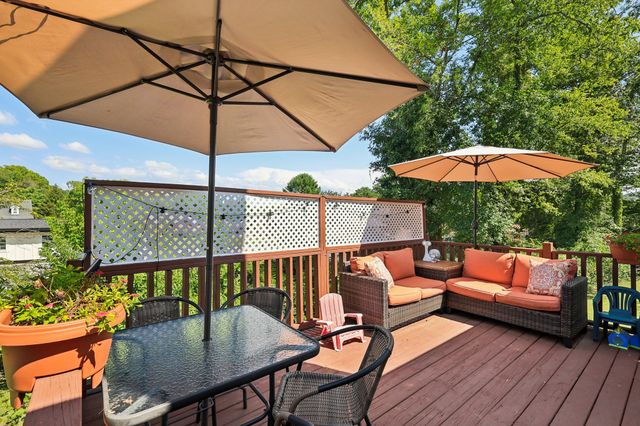 5048 Riverview Dr, Pegram, TN 37143