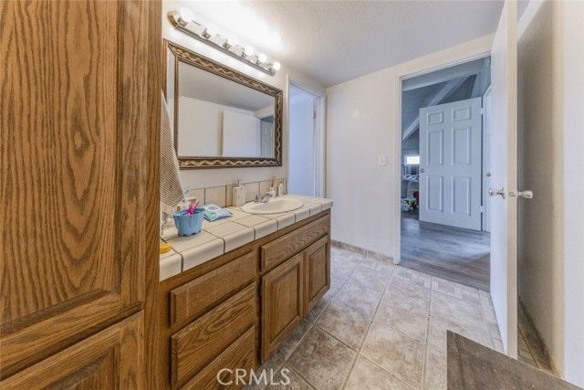 16822 Glenfall Avenue, Palmdale, CA 93591