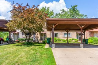 496 Navajo Trail S 496, Wheeling, IL 60090
