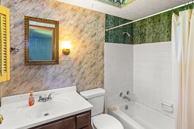 4960 Lakeview Drive, Powell, OH 43065