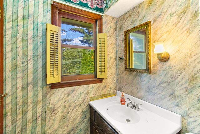 4960 Lakeview Drive, Powell, OH 43065