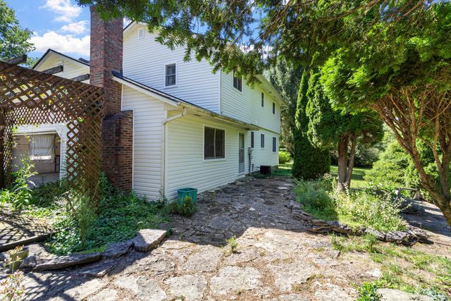 4960 Lakeview Drive, Powell, OH 43065