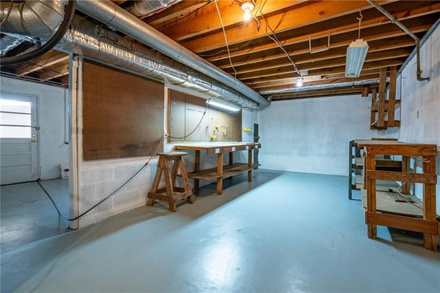 33 Summit Drive, Lindale, GA 30147