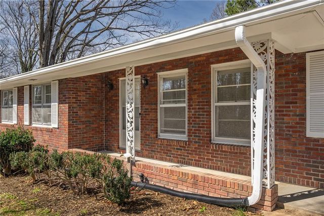 33 Summit Drive, Lindale, GA 30147