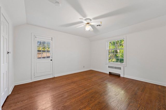 9373 N Lake DRIVE, Bayside, WI 53217