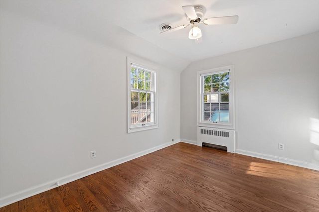 9373 N Lake DRIVE, Bayside, WI 53217