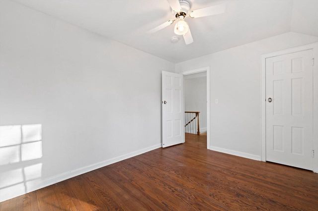 9373 N Lake DRIVE, Bayside, WI 53217