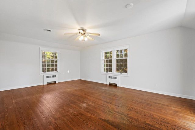 9373 N Lake DRIVE, Bayside, WI 53217