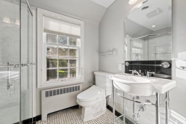 9373 N Lake DRIVE, Bayside, WI 53217