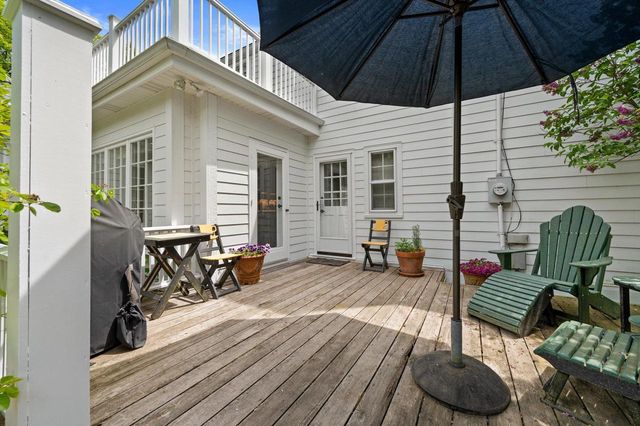 9373 N Lake DRIVE, Bayside, WI 53217