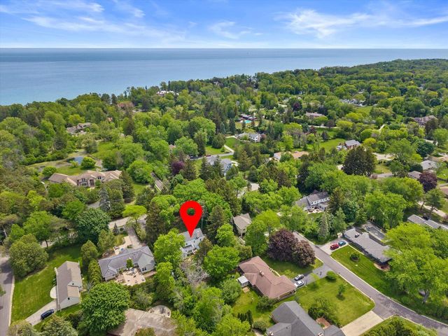 9373 N Lake DRIVE, Bayside, WI 53217