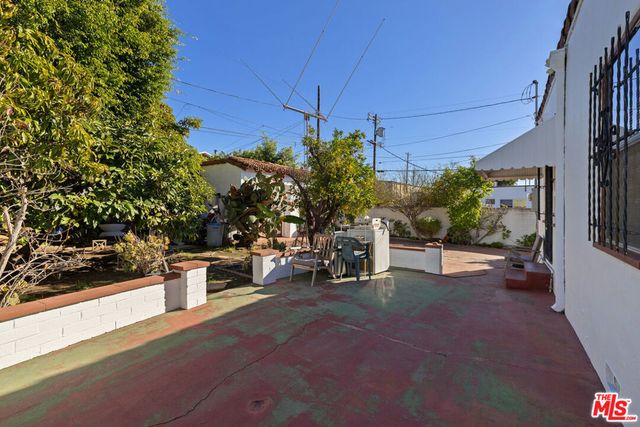 138 S La Jolla Avenue, Los Angeles, CA 90048