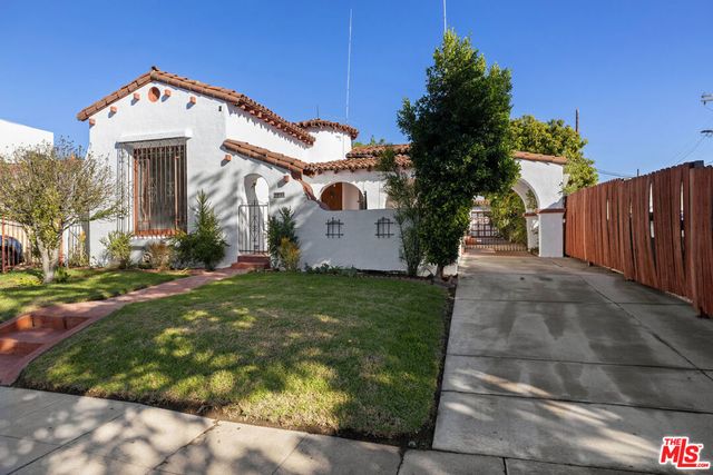 138 S La Jolla Avenue, Los Angeles, CA 90048