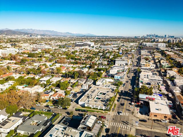 138 S La Jolla Avenue, Los Angeles, CA 90048