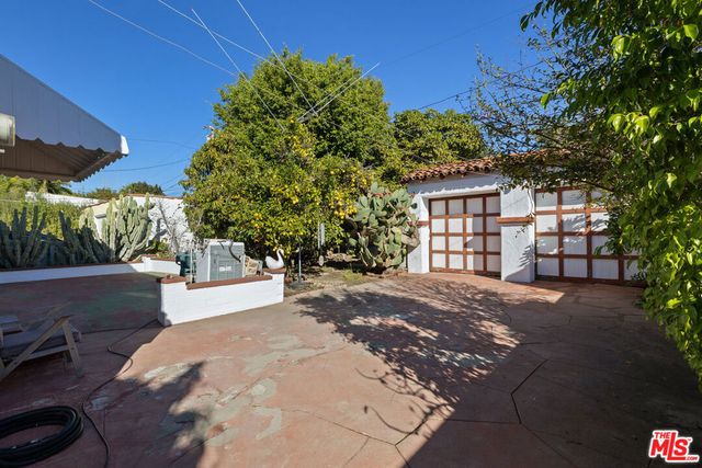 138 S La Jolla Avenue, Los Angeles, CA 90048