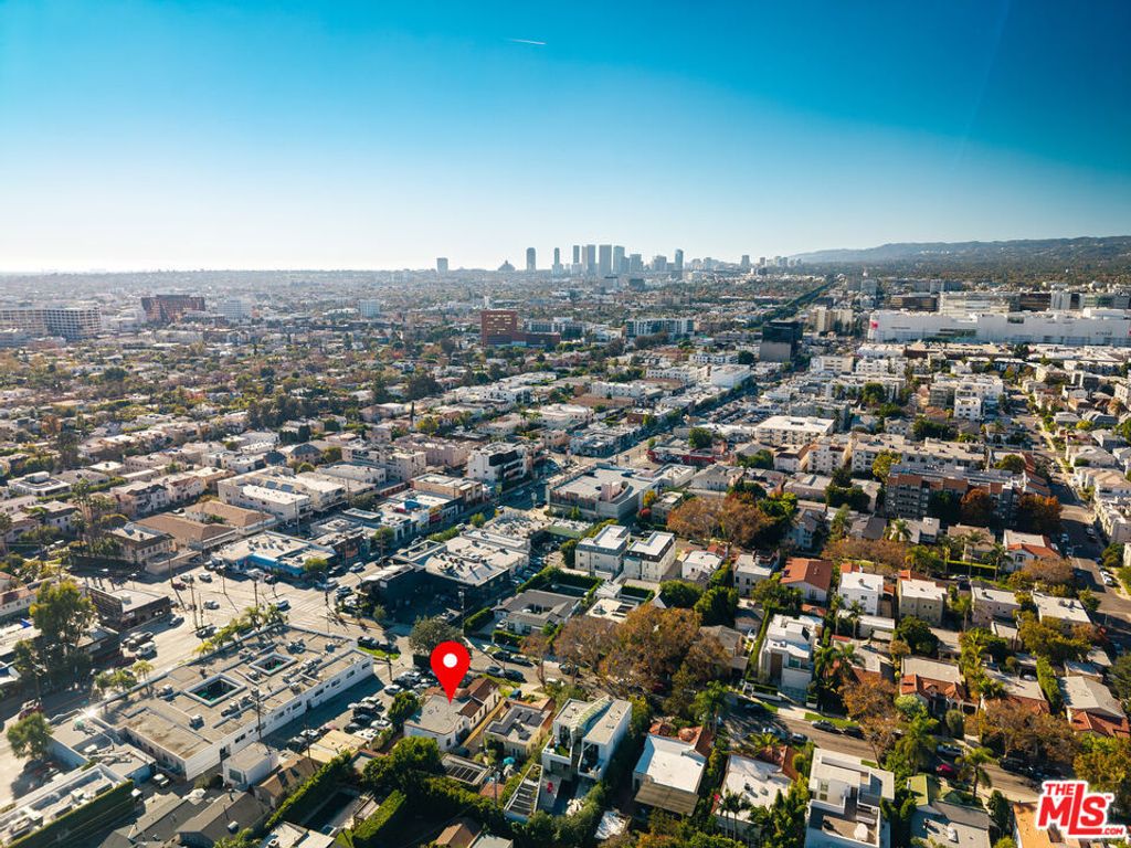 Image 33 of property listing at 138 S La Jolla Avenue, Los Angeles, CA 90048