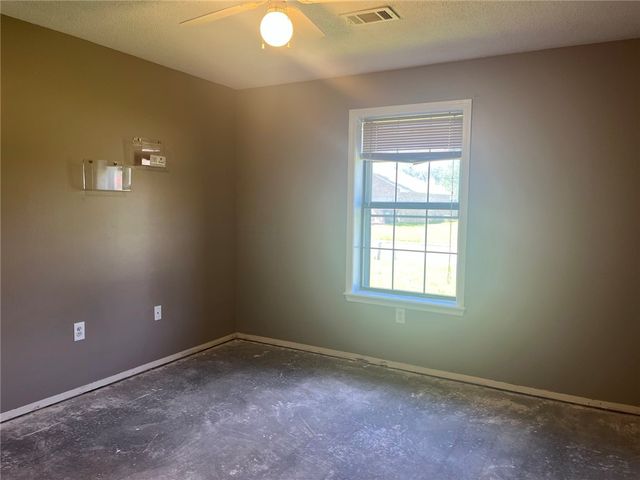 1524 E 15th Street, Russellville, AR 72802