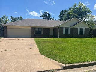 1524 E 15th Street, Russellville, AR 72802
