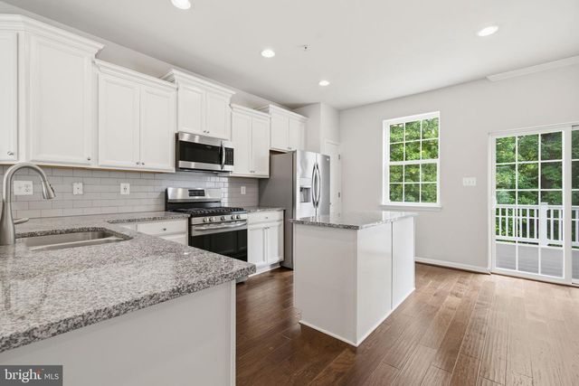 1335 HAWTHORN DR, Hanover, MD 21076