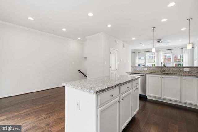 1335 HAWTHORN DR, Hanover, MD 21076