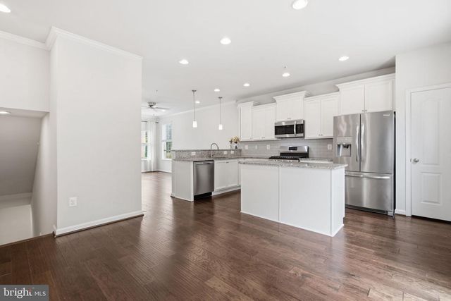 1335 HAWTHORN DR, Hanover, MD 21076