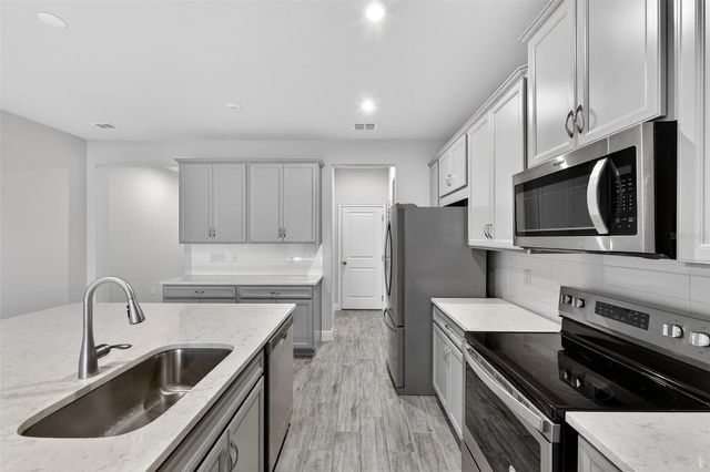 6050 GRAND SONATA AVENUE, Lutz, FL 33558