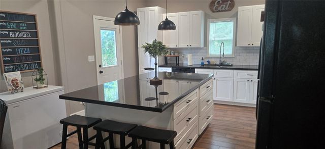 1303 20th Street, Huntsville, TX 77340