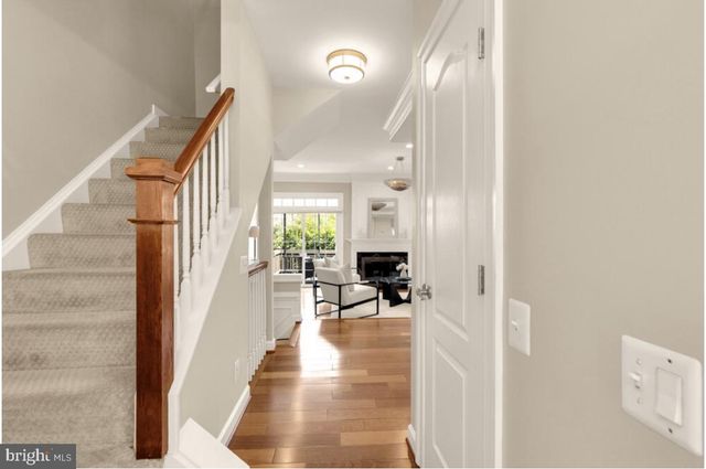 4655 KINSEY LN, Alexandria, VA 22311