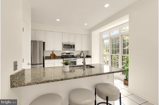 4655 KINSEY LN, Alexandria, VA 22311