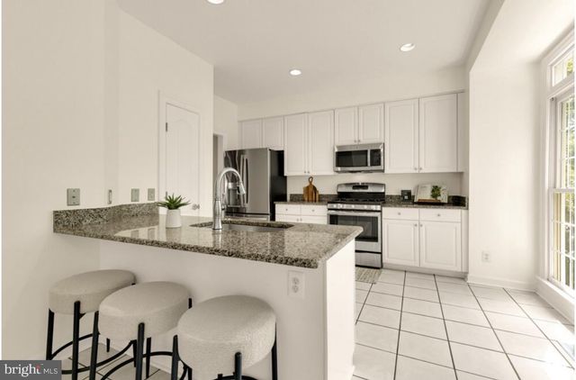 4655 KINSEY LN, Alexandria, VA 22311