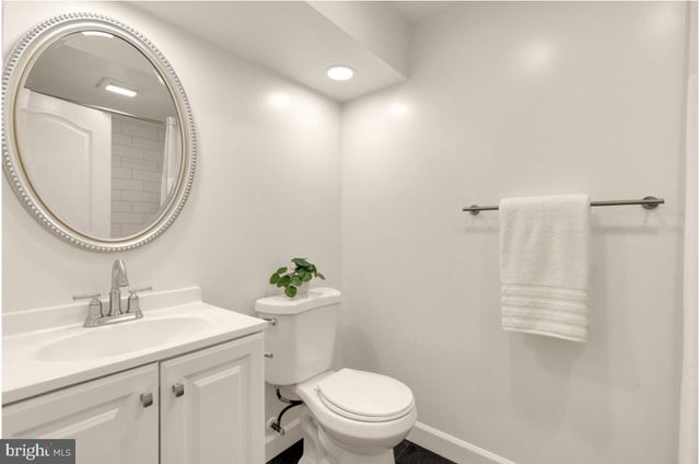 4655 KINSEY LN, Alexandria, VA 22311