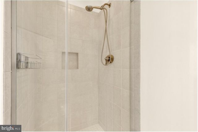 4655 KINSEY LN, Alexandria, VA 22311