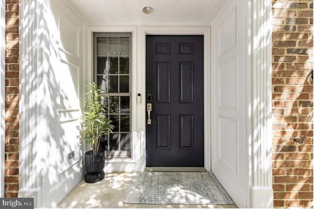 4655 KINSEY LN, Alexandria, VA 22311