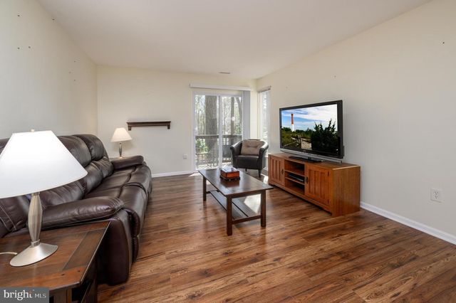 339 WOODLAKE DR, Marlton, NJ 08053