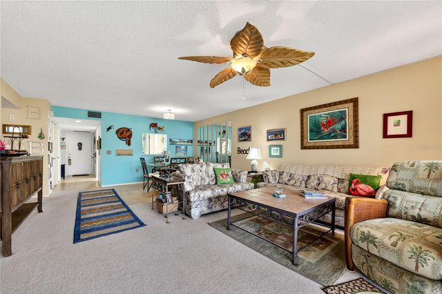 521 LAKESIDE DRIVE 521, Bradenton, FL 34210