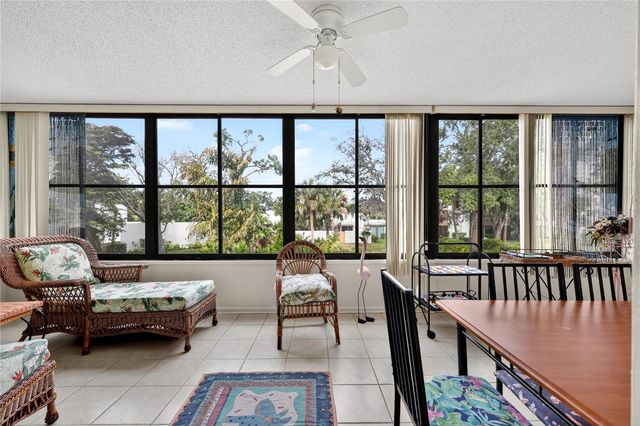 521 LAKESIDE DRIVE 521, Bradenton, FL 34210