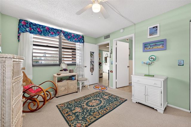 521 LAKESIDE DRIVE 521, Bradenton, FL 34210