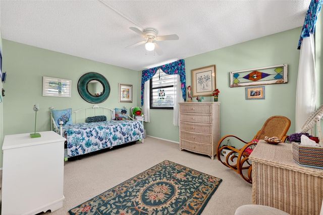 521 LAKESIDE DRIVE 521, Bradenton, FL 34210