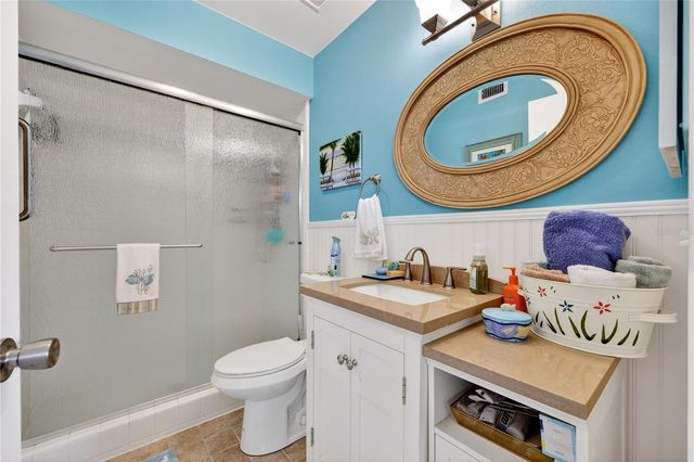 521 LAKESIDE DRIVE 521, Bradenton, FL 34210