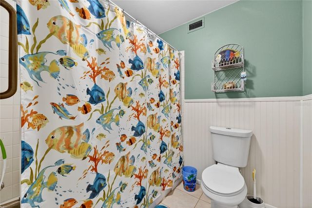 521 LAKESIDE DRIVE 521, Bradenton, FL 34210