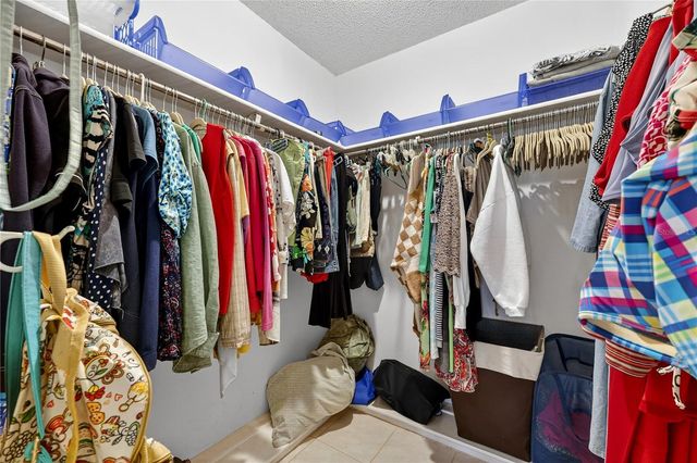 521 LAKESIDE DRIVE 521, Bradenton, FL 34210