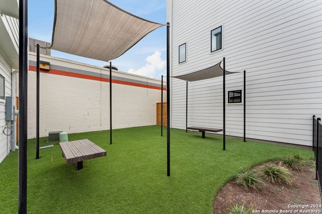 3214 N ELMENDORF ST, San Antonio, TX 78201