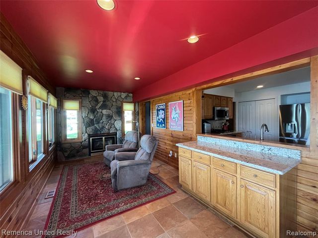 4533 Horseshoe Drive, Waterford, MI 48328