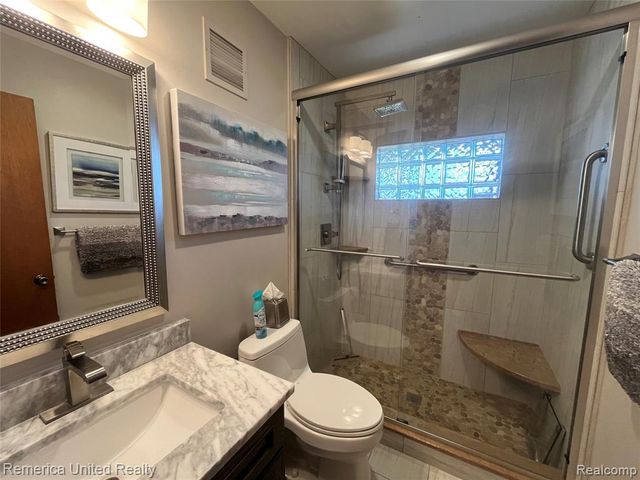 4533 Horseshoe Drive, Waterford, MI 48328