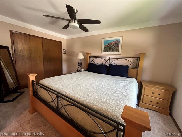 4533 Horseshoe Drive, Waterford, MI 48328