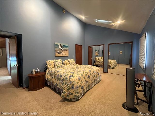4533 Horseshoe Drive, Waterford, MI 48328
