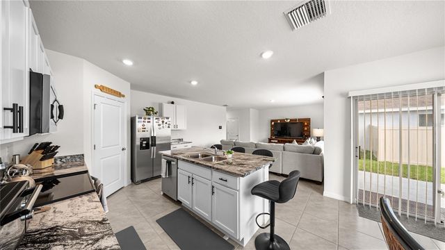 3411 GRASSY KNOLL COURT, Plant City, FL 33565